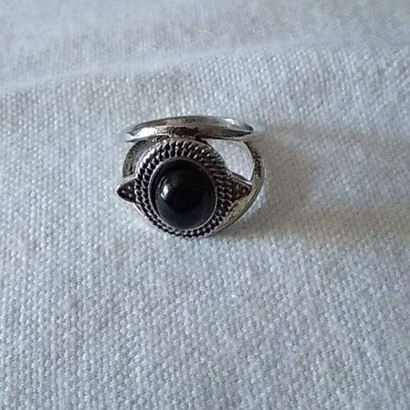 Silver plated ring sz 8 - Picture 3 of 3